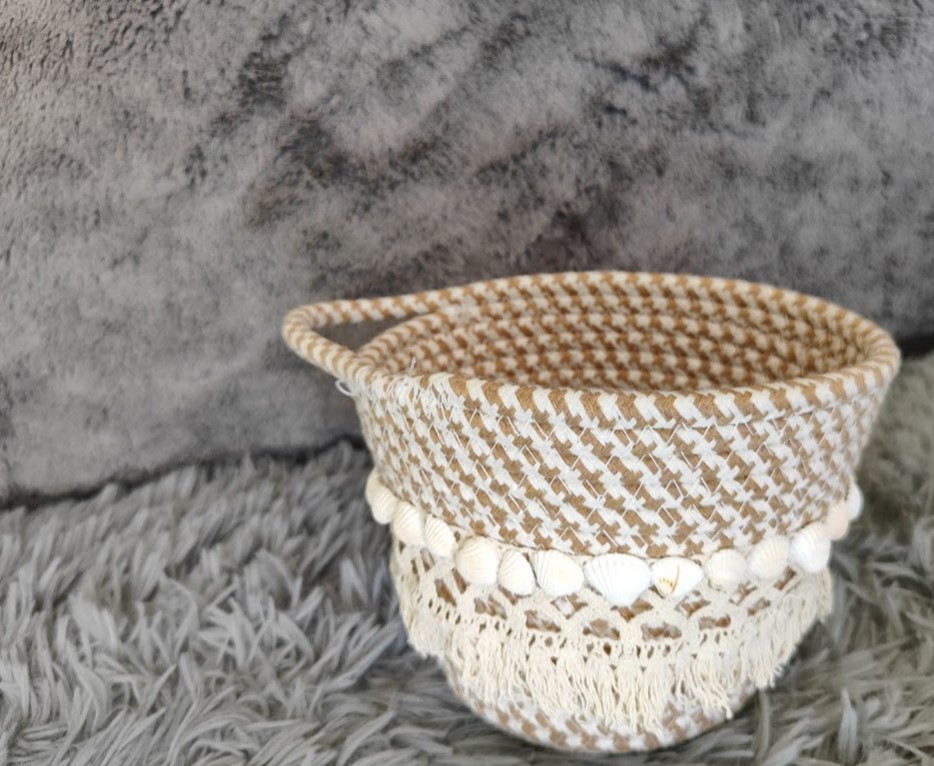 Cesta de tela beige estampada con conchas S